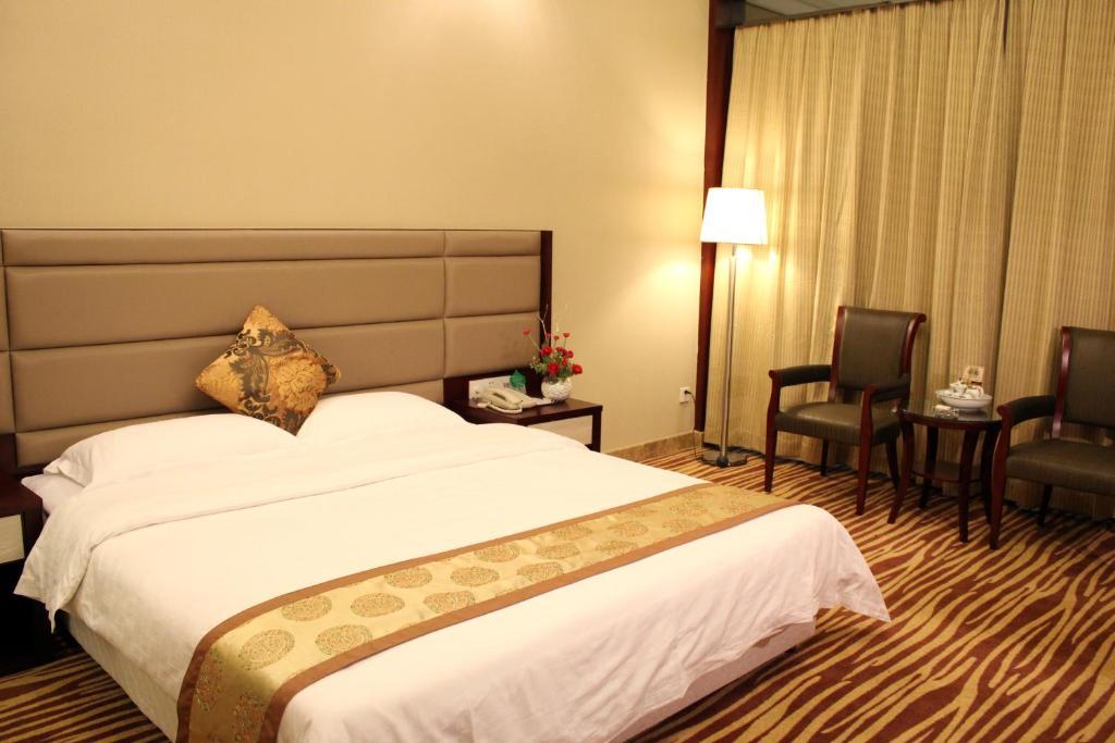 Jun Hao Hotel Dongguan  Extérieur photo