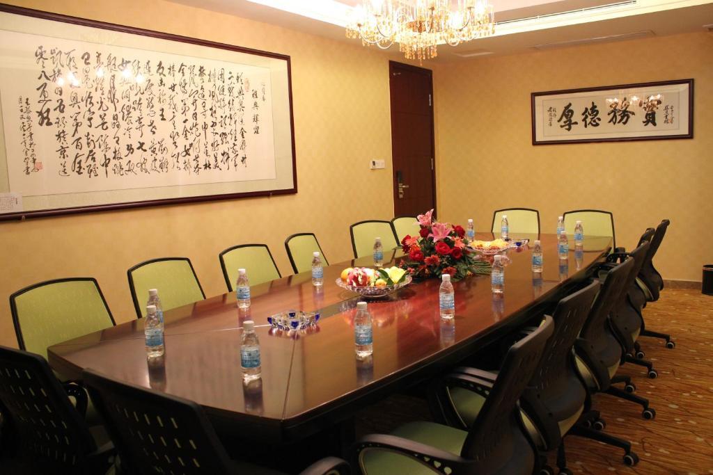 Jun Hao Hotel Dongguan  Extérieur photo