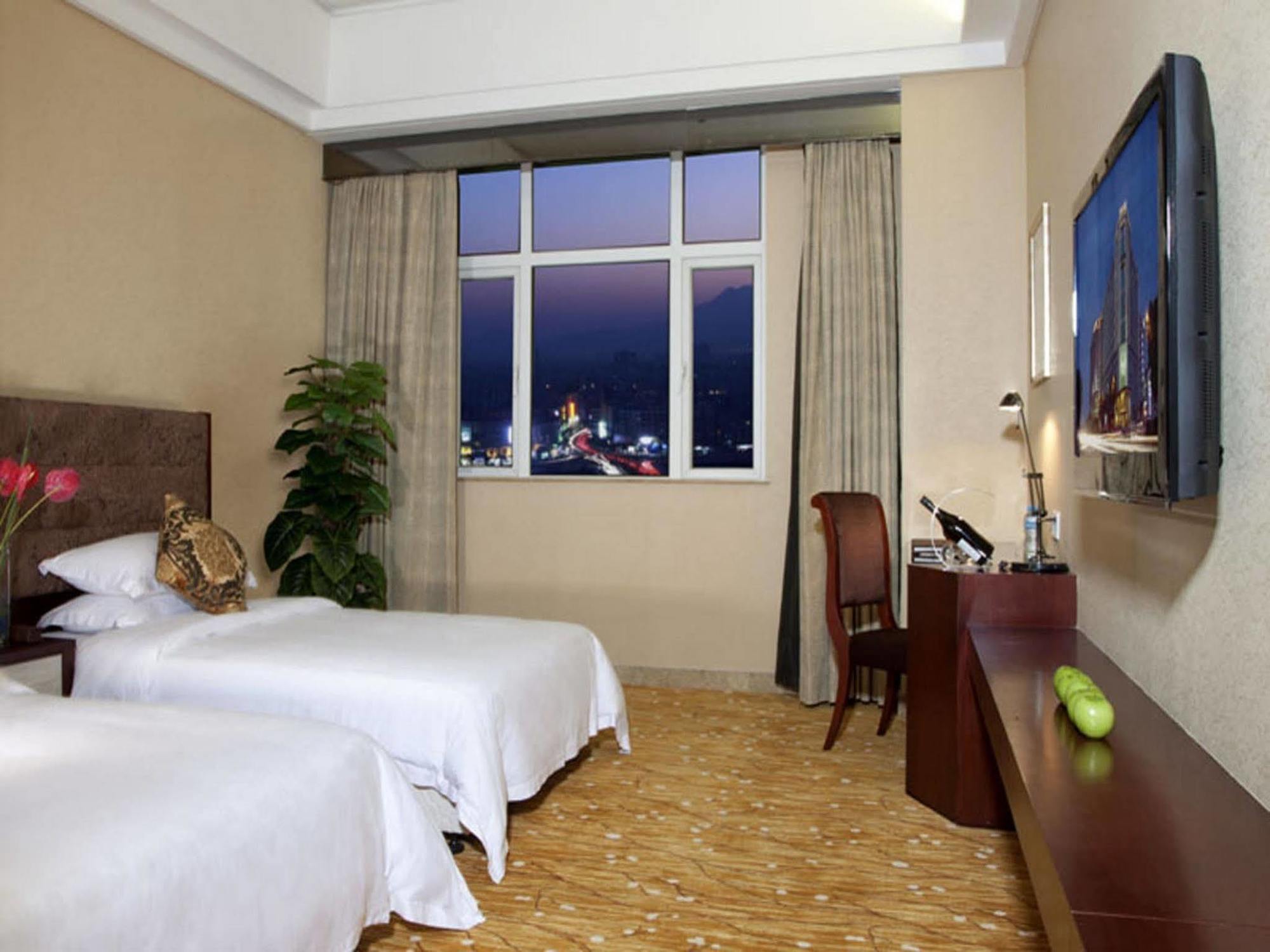 Jun Hao Hotel Dongguan  Extérieur photo