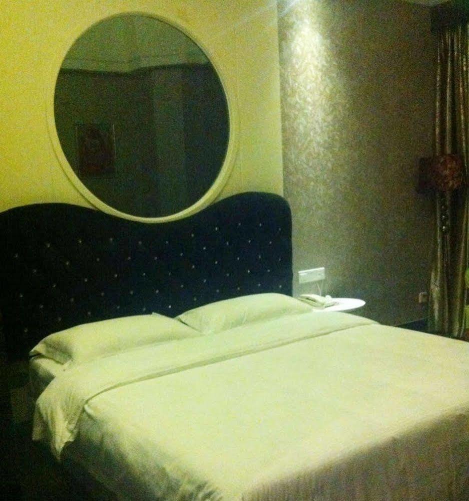 Jun Hao Hotel Dongguan  Extérieur photo