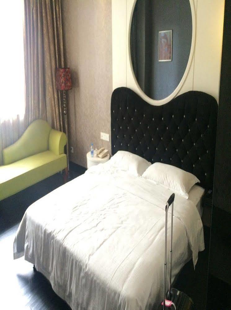 Jun Hao Hotel Dongguan  Extérieur photo