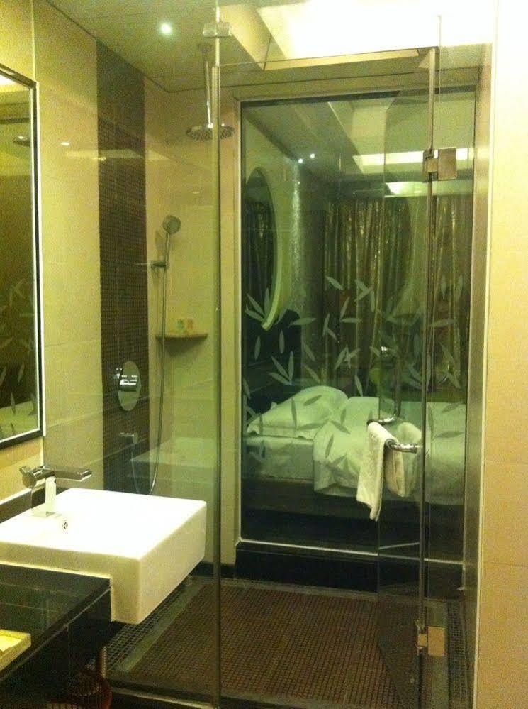 Jun Hao Hotel Dongguan  Extérieur photo