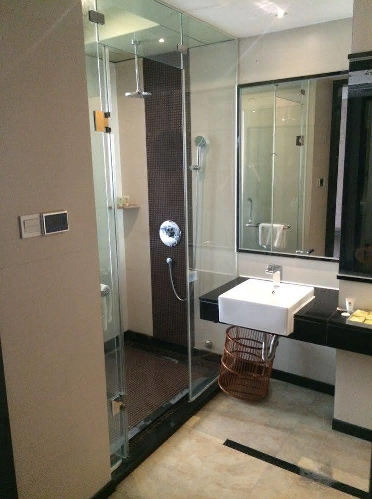 Jun Hao Hotel Dongguan  Extérieur photo