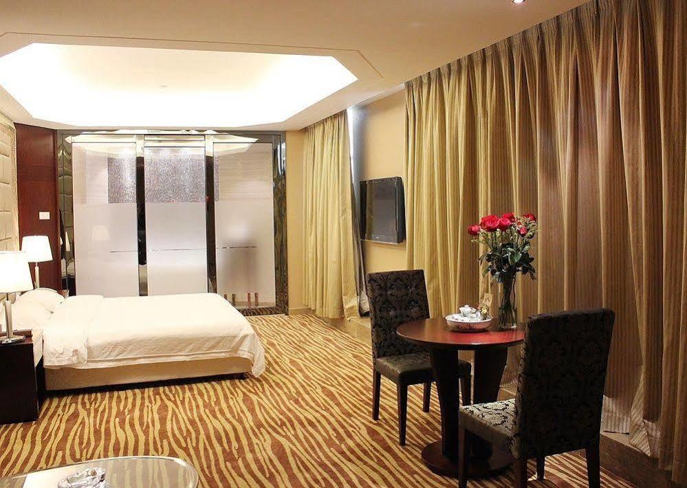 Jun Hao Hotel Dongguan  Extérieur photo
