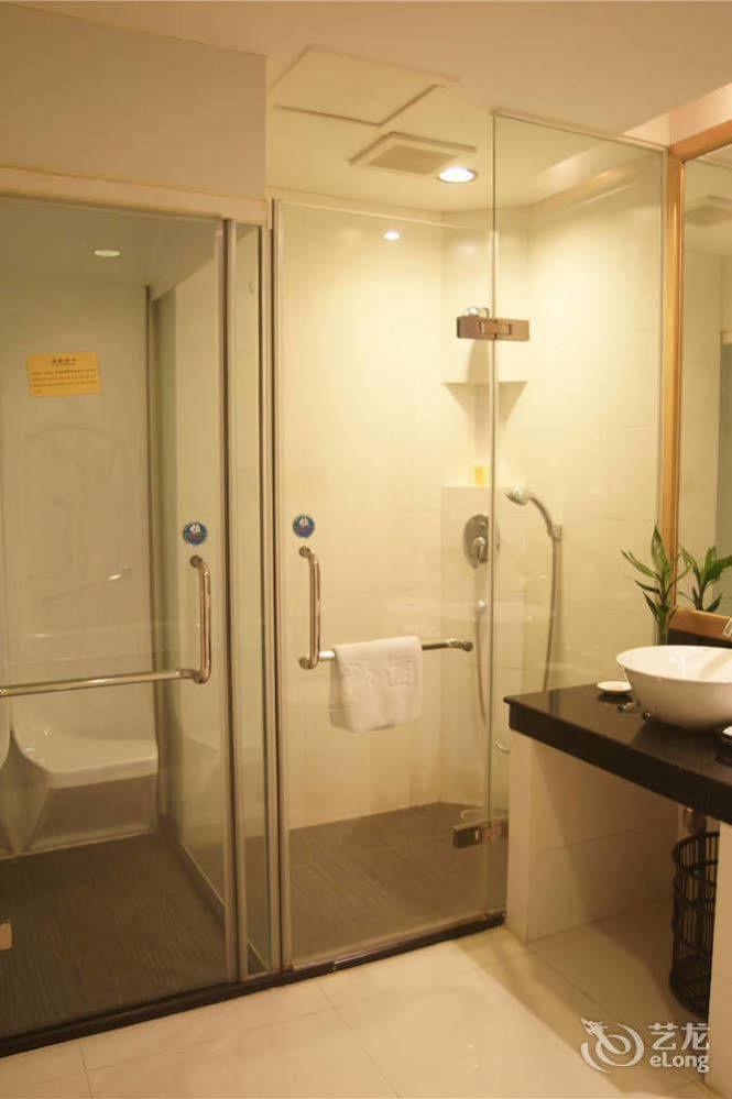Jun Hao Hotel Dongguan  Extérieur photo